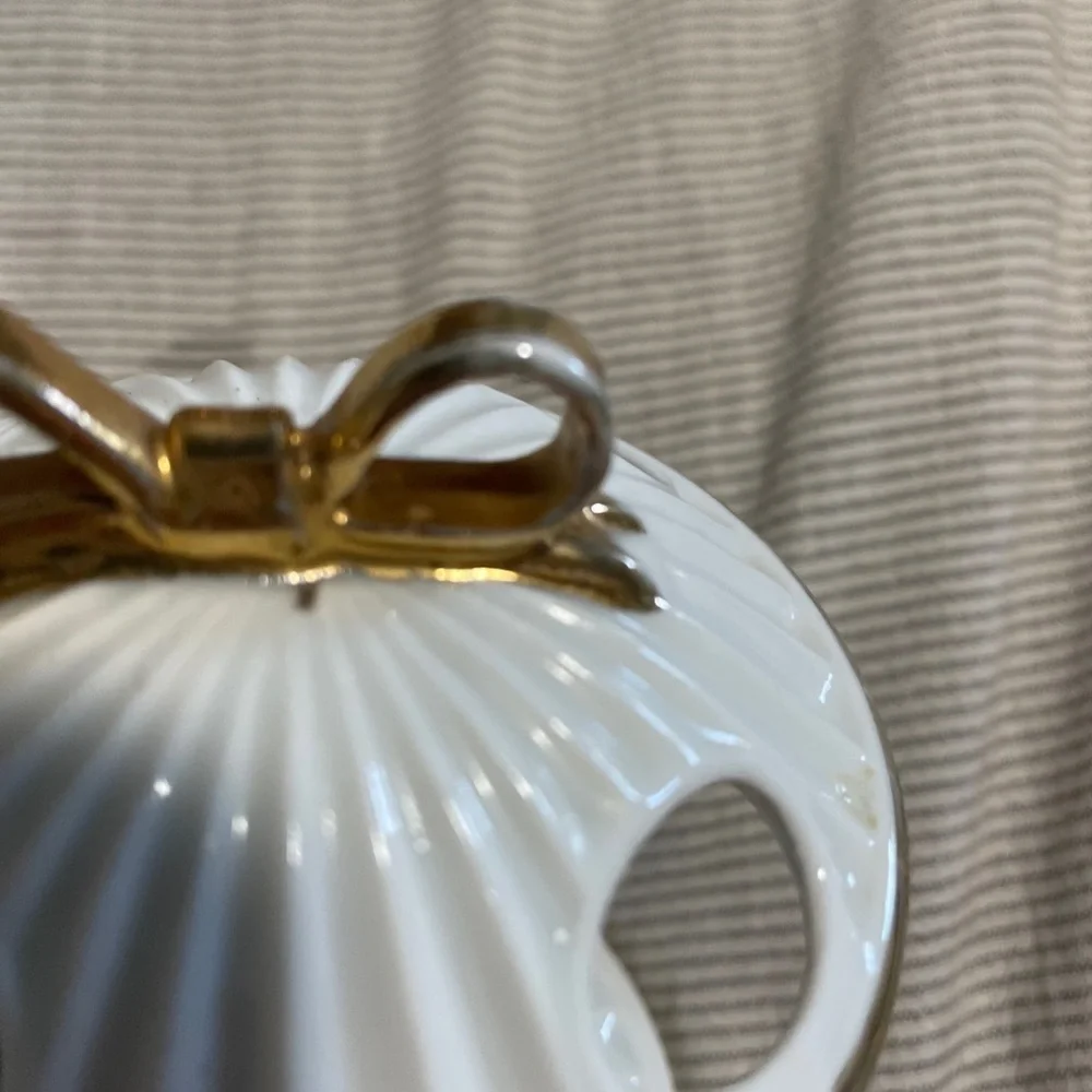 Seymour Mann 18k gold nostalgia