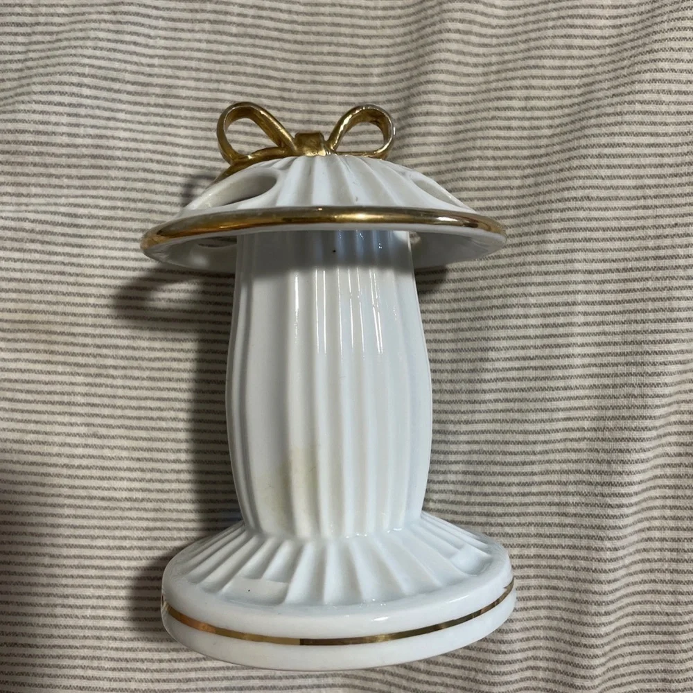 Seymour Mann 18k Gold Nostalgia Toothbrush Holder