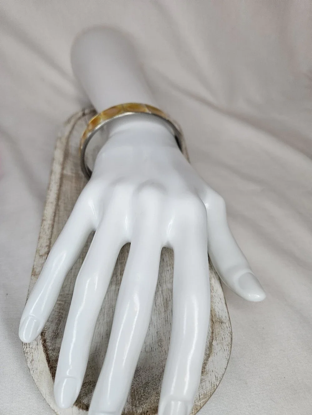 Unsigned beautiful vintage