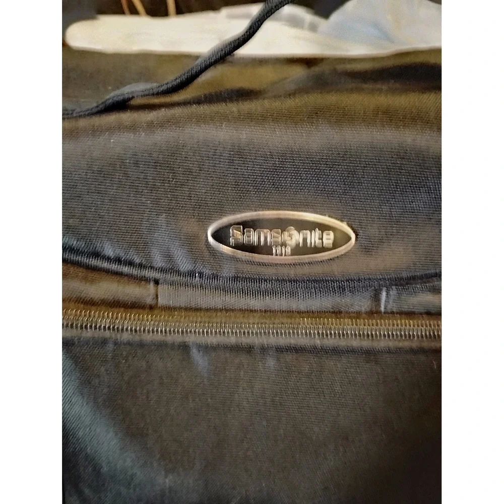 Samsonite Black Carry On Travel Case
