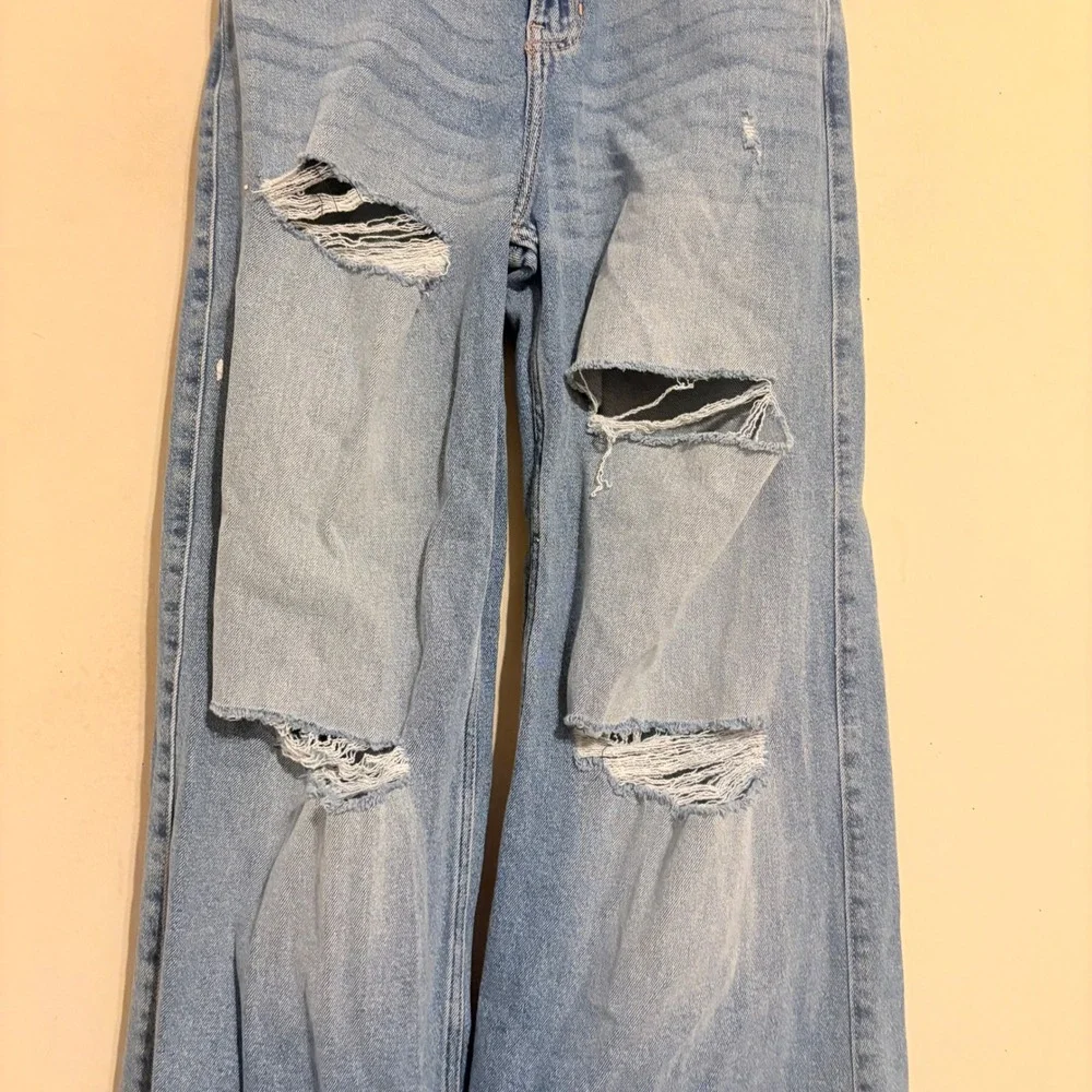 Hollister High-Rise Extreme Baggy Distressed Light Wash Jeans W26 L32