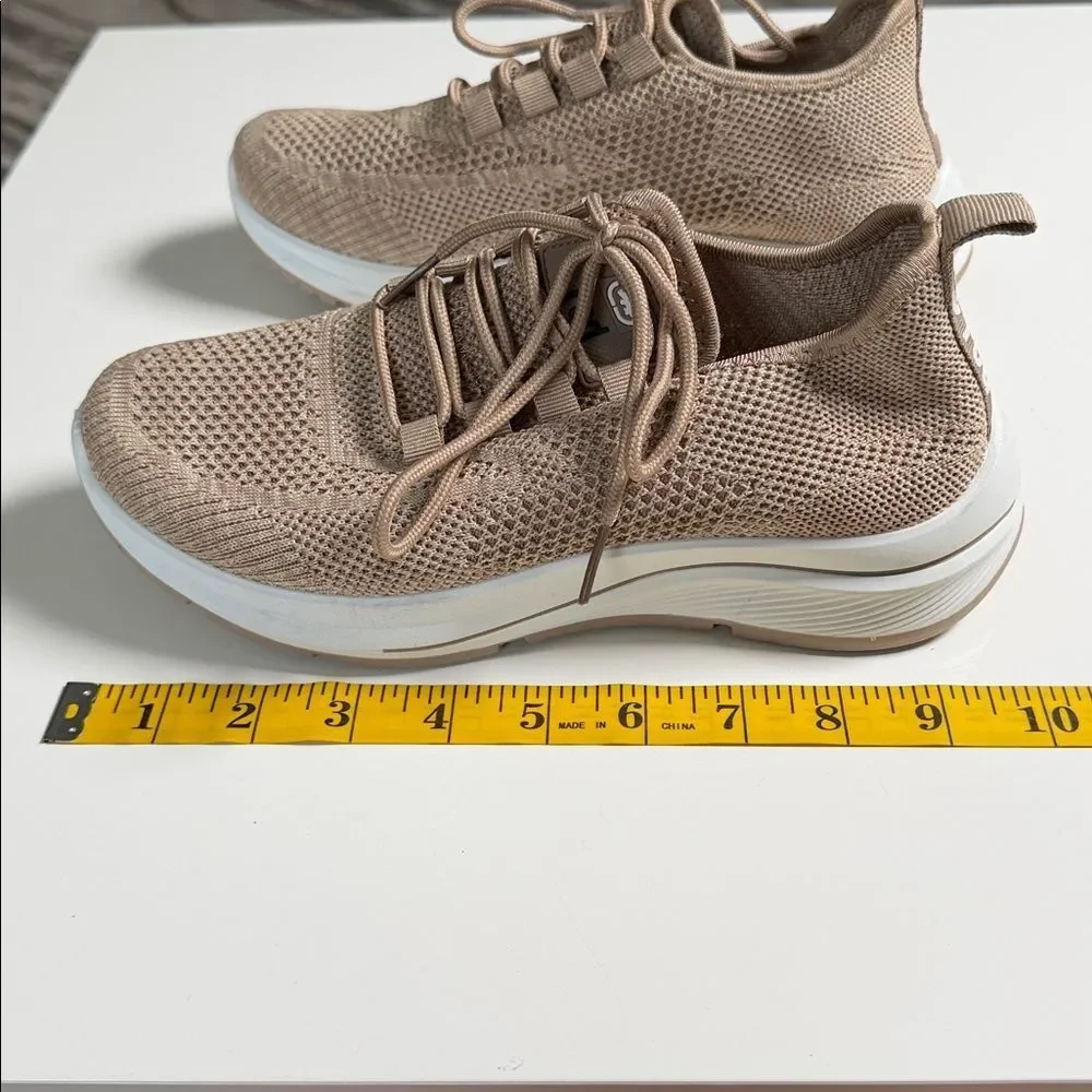 N/A lace used gently