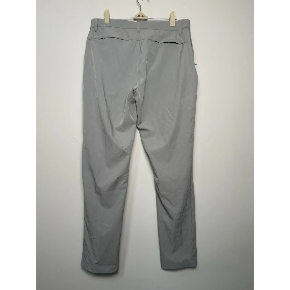 Fabletics The Only Pants Mens Size‎ Small Chino Shadow Gray Stretch Pockets