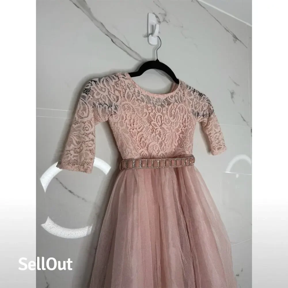 Unbranded this charming