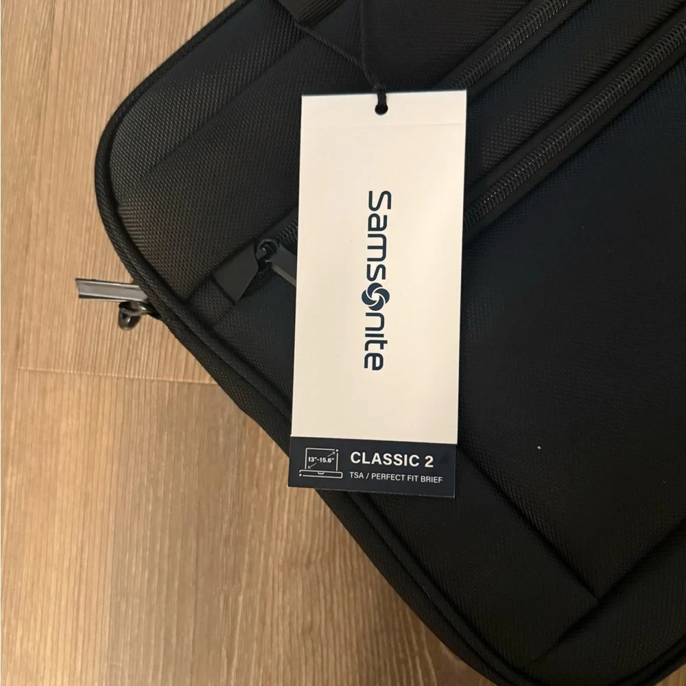Samsonite 141271-1041 Classic 2 15.6