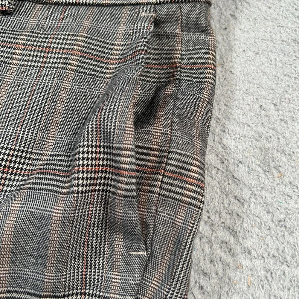Guess chino pants
