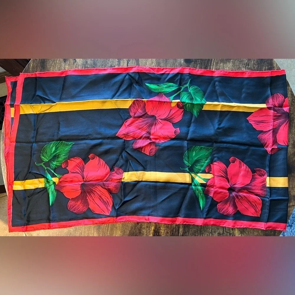 VINTAGE: | ladies 100% silk, scarf.