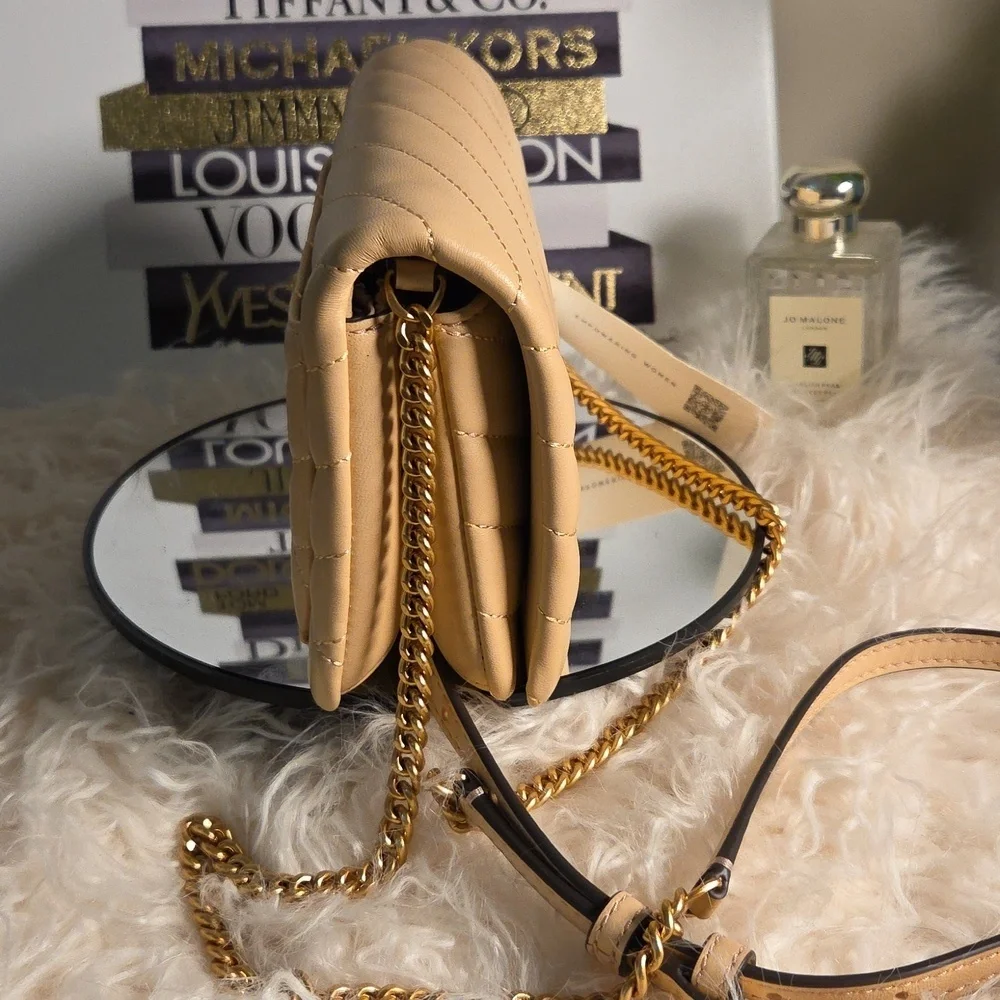 Tory Burch NWTs Kira Chevron Chain Wallet
