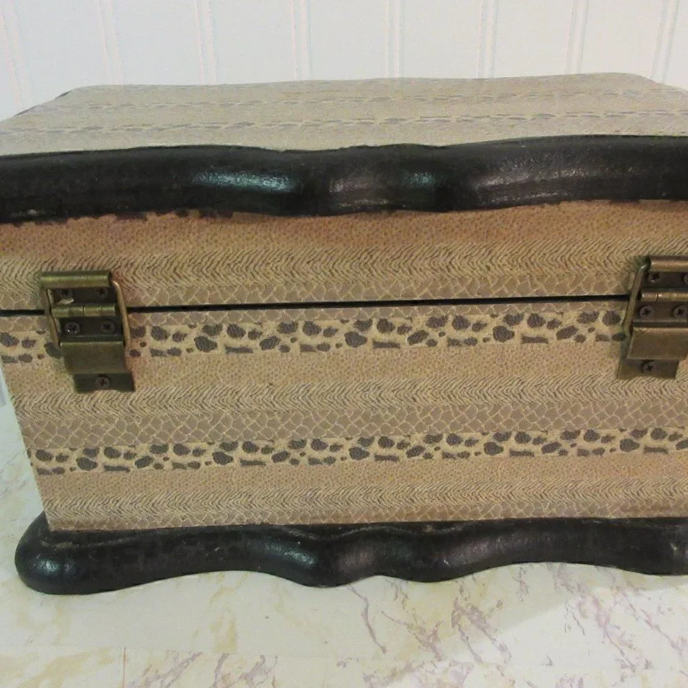 N/A jewelry box