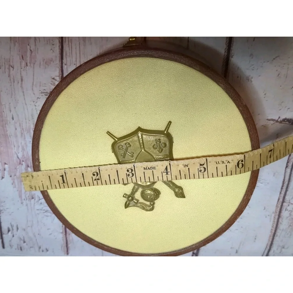 Men's Jewelry‎ Storage Round 2 Levels Box Coat Of Arms