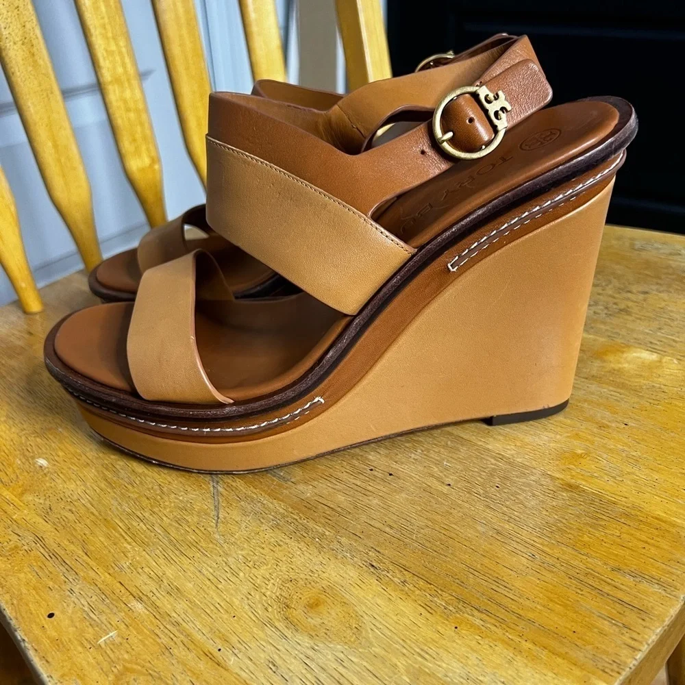 Tory Burch Selby Two Toned Wedge Sandals 9.5