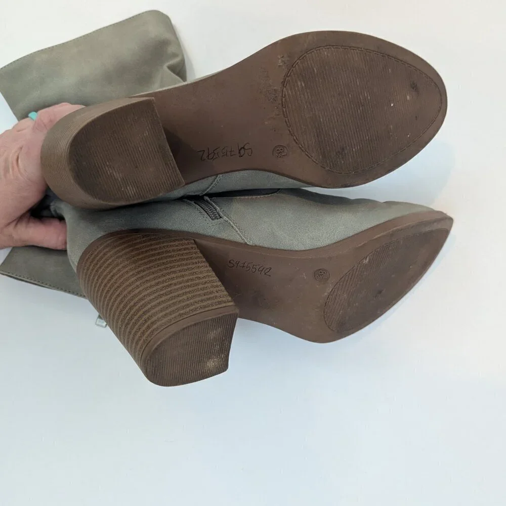 Maurices gray suede