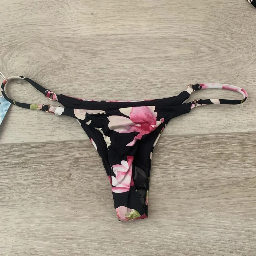 Frankies Bikinis selling as