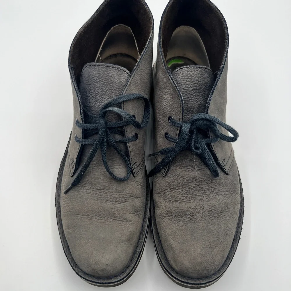 Clarks classic chukka