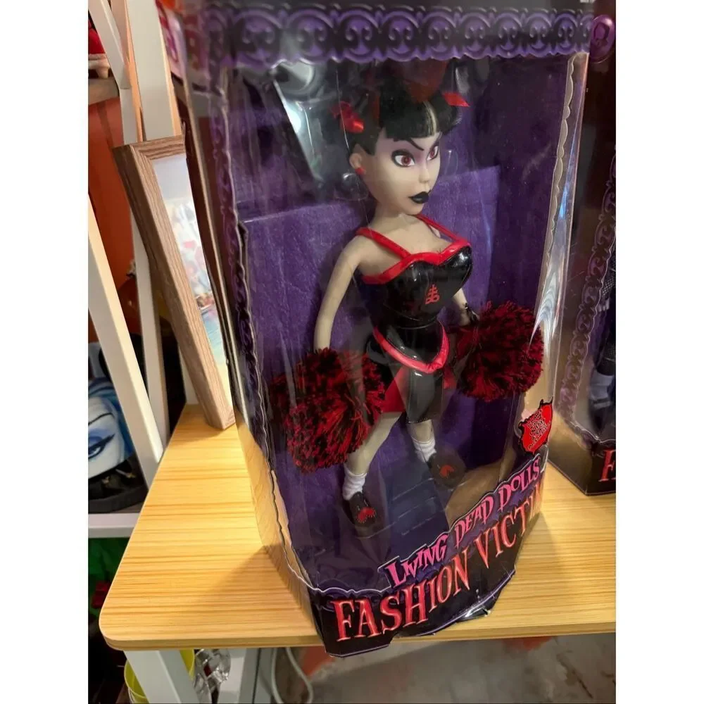 VINTAGE LIVING DEAD DOLLS FASHION VICTIMS 