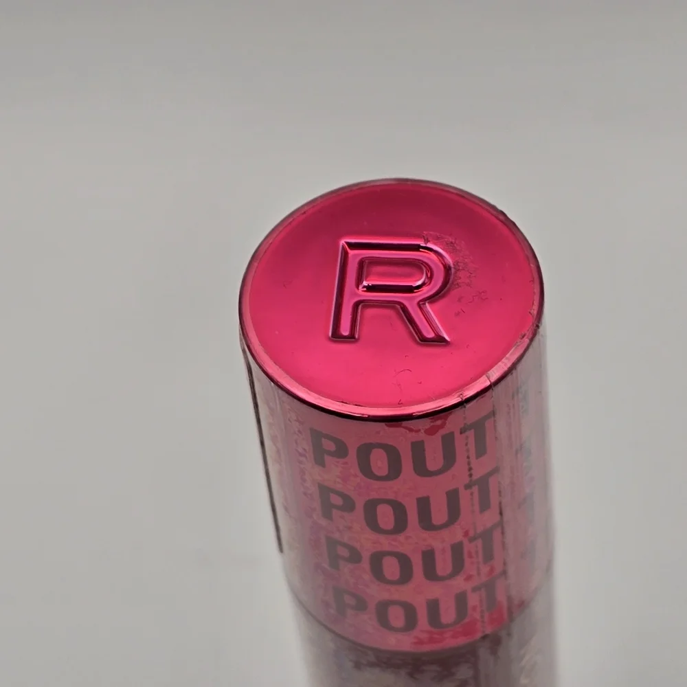 Makeup Revolution Pout Tint Lip Gloss Moisturizing Effect Sweetie Coral