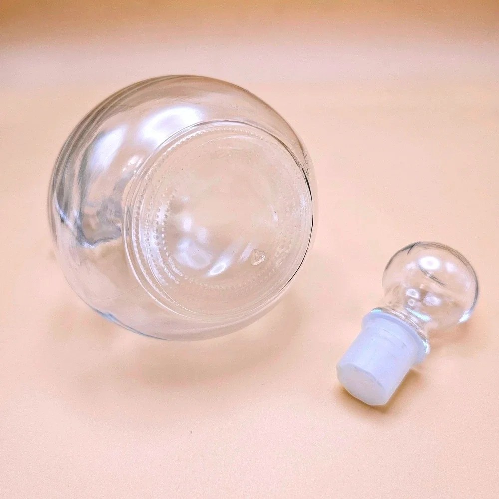 N/A vessel pourer material