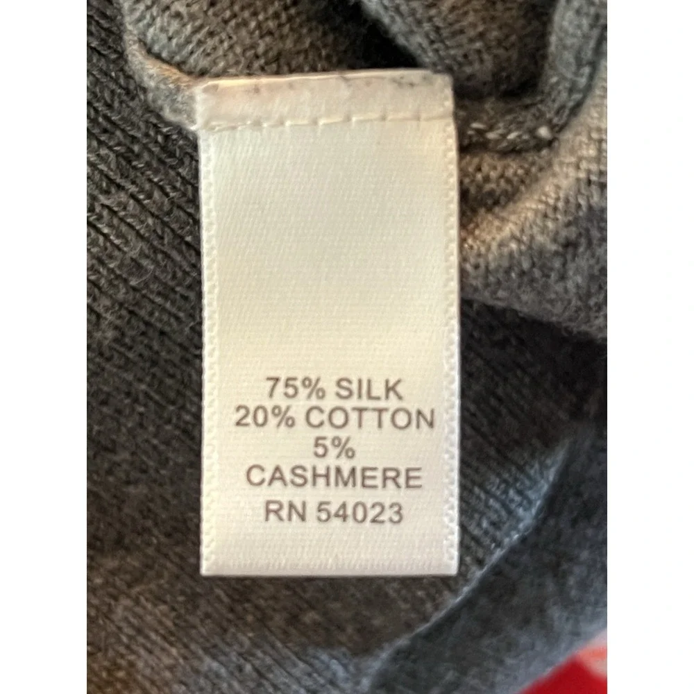 Banana Republic mens Luxury Blend Cashmere/Silk grey V-necked sweater L‎