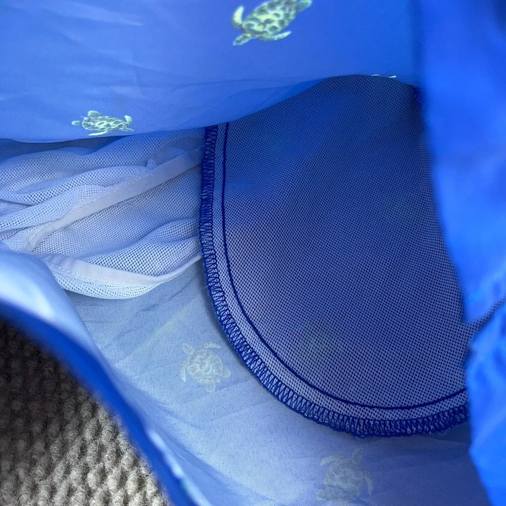 Polo Ralph Lauren includes item