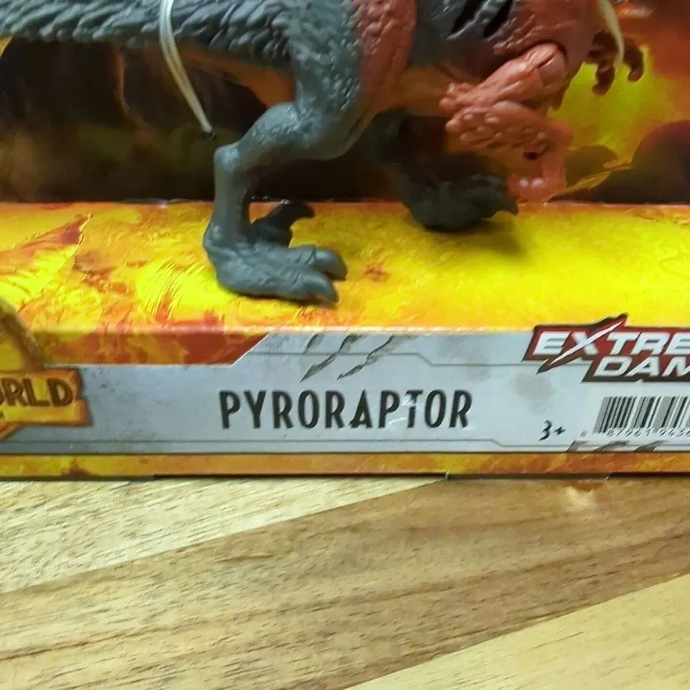 Jurassic‎ World Dominion Pyroraptor Extreme Damage Dino Mattel 2021