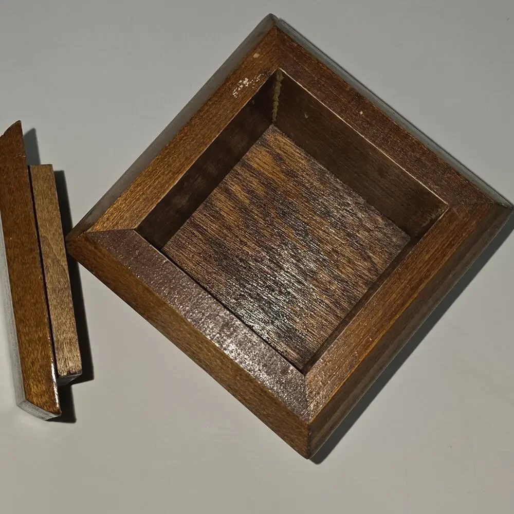Vintage America elegant wooden