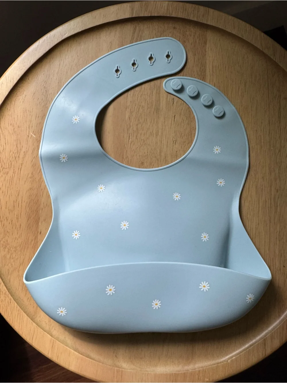 Mushie silicone bib