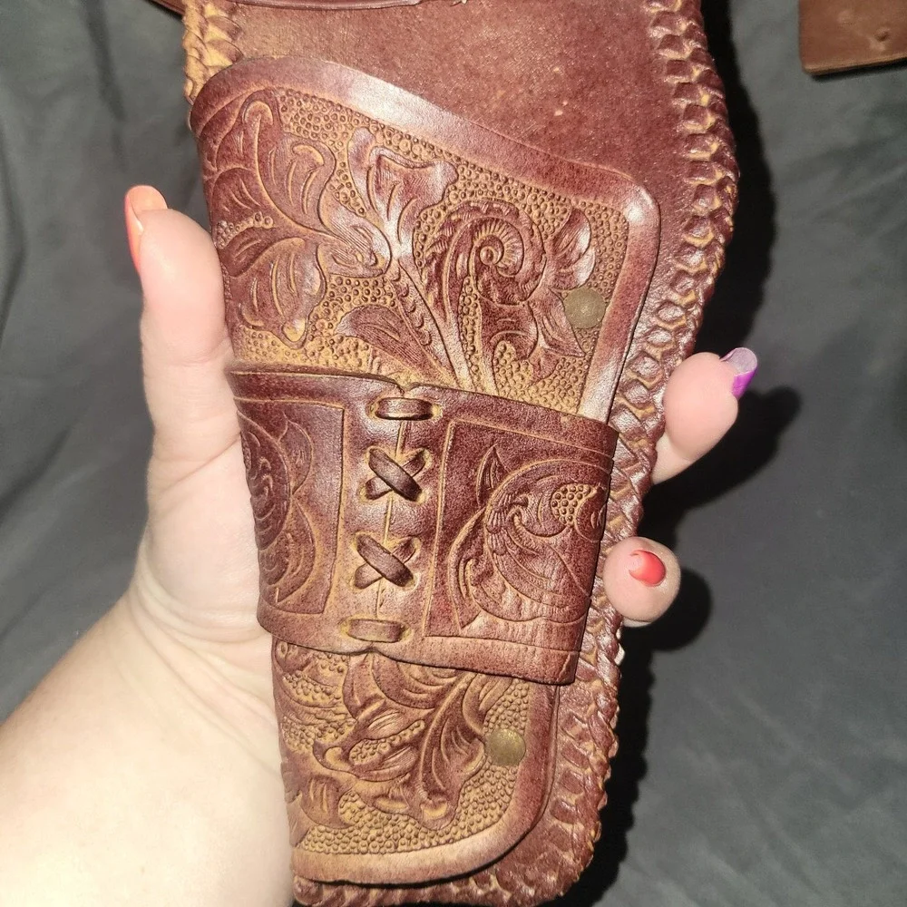 The Unbranded Brand details holster