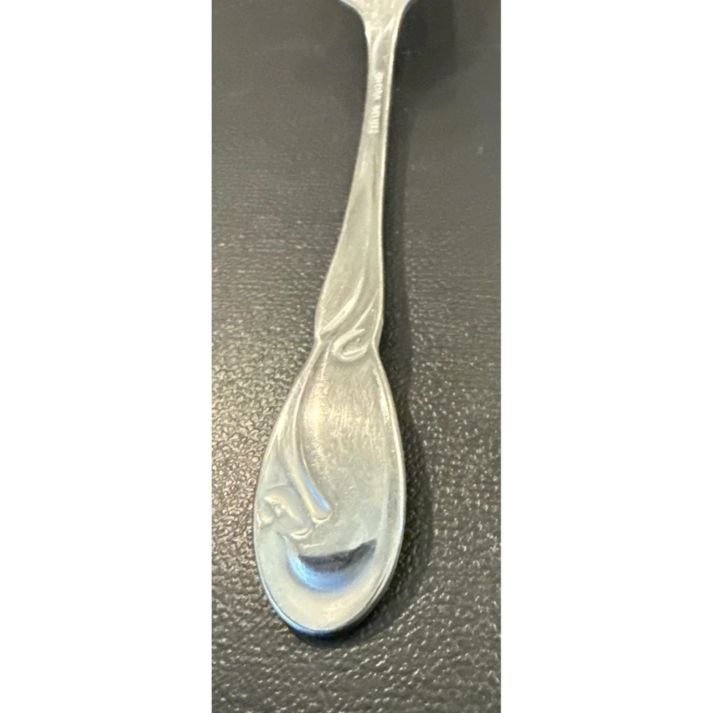 Oneida Deluxe Calla Lily Dinner Fork Stainless Steel Vintage