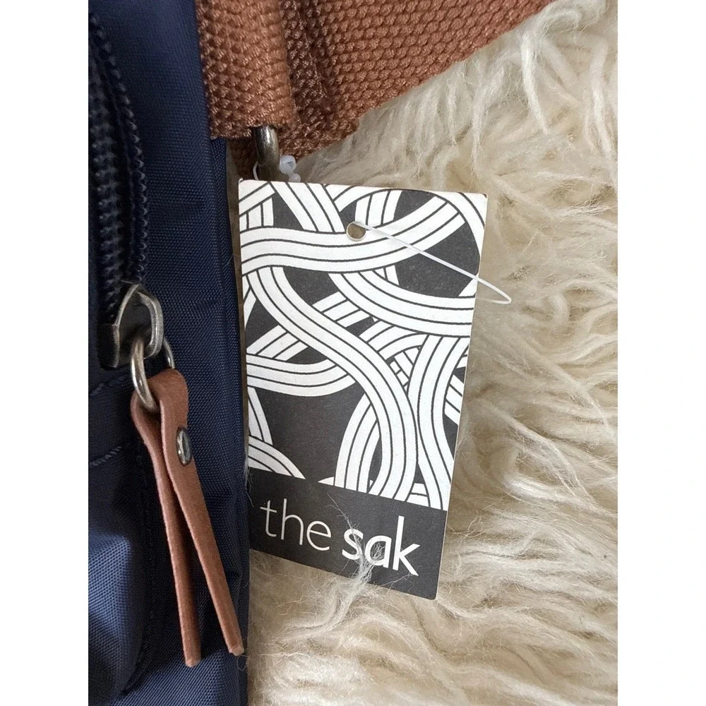 NWT The Sak Esperato Nylon Crossbody Bag Navy Blue Adjustable Strap Travel Beach