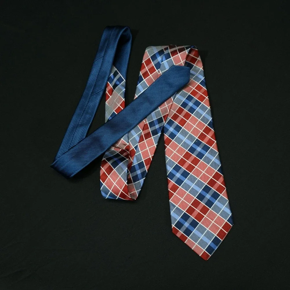 Roundtree & Yorke Men's Red Blue Plaid Necktie‎ 100% Silk 58