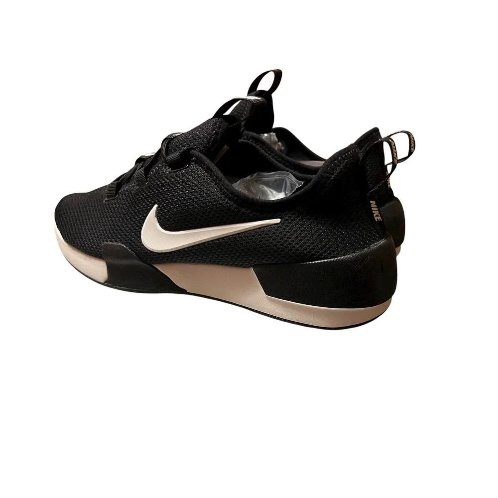 Nike woman ashin