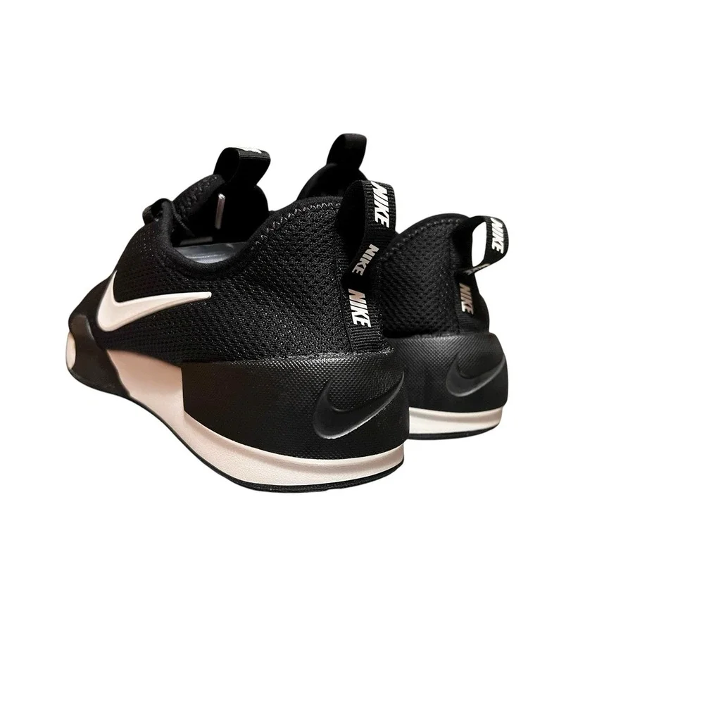 Nike woman ashin