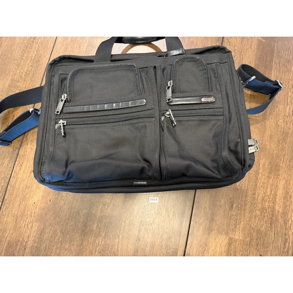 Tumi Alpha Black Ballistic Nylon Expandable Briefcase Laptop Bag‎ Travel Office