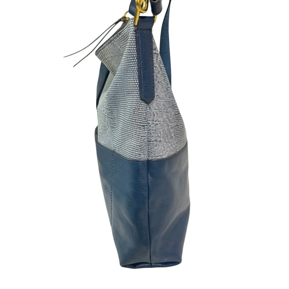 Fossil‎ Amelia Hobo Shoulder Bag Cow Hide Leather Twilight Blue Gold Hardware