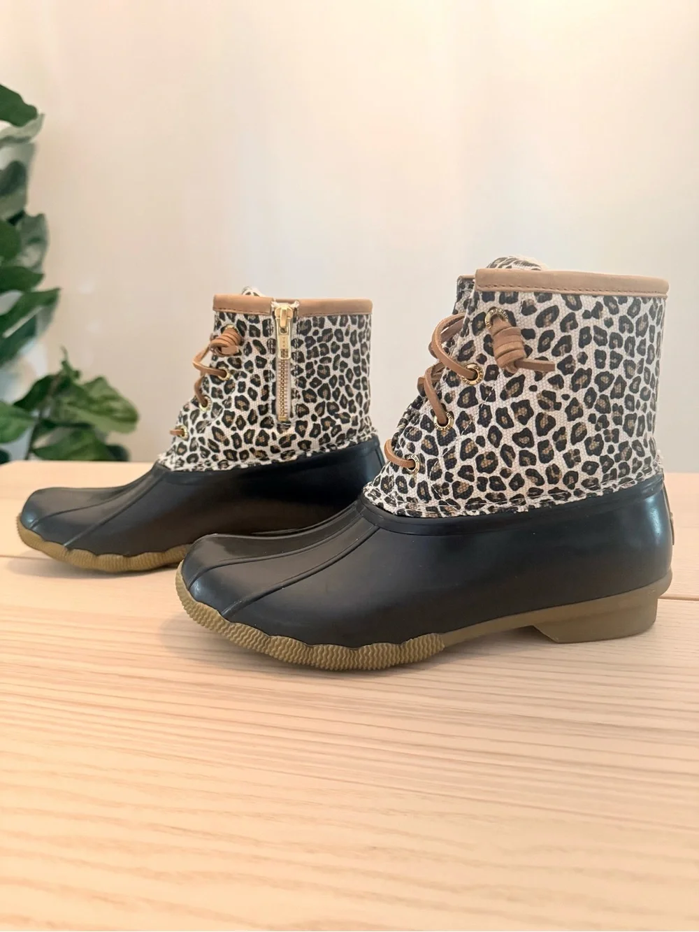 Sperry saltwater leopard