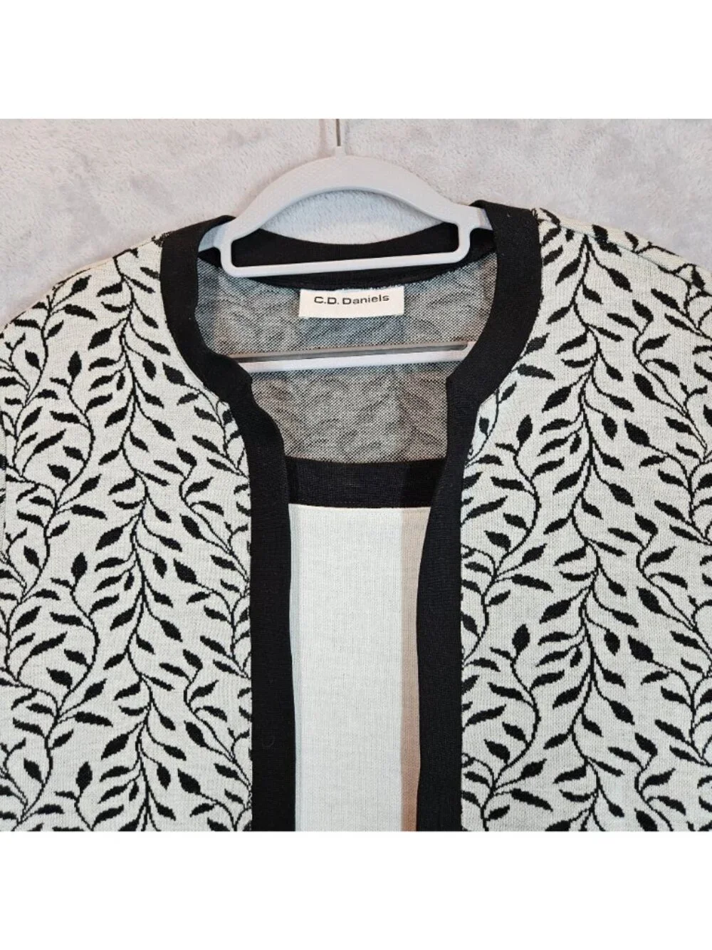 C.D. Daniels elegant cardigan