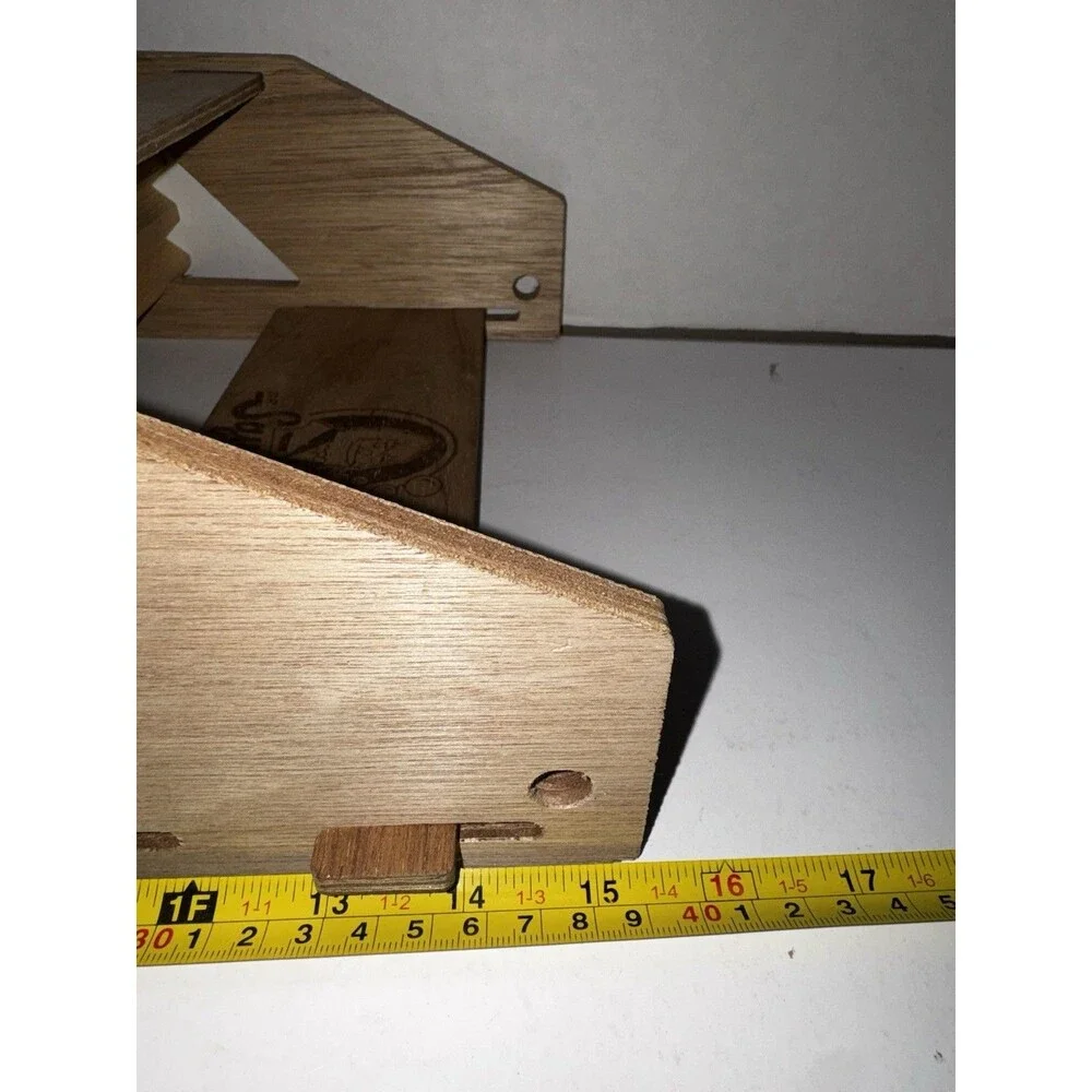 Dr. Squatch Wooden Soap Shower Caddy Rare Discontinued Get Dirty Stay Clean Wood