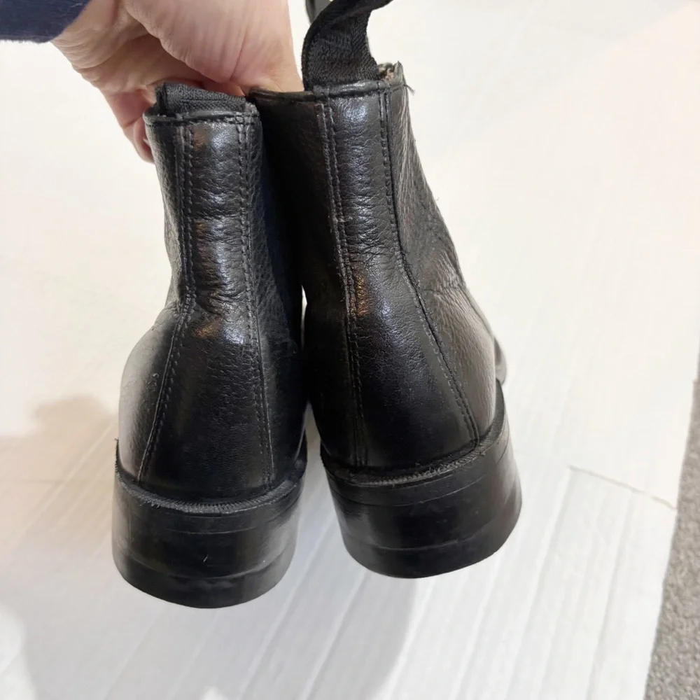 Boulet Chelsea Boots Made in Canada Women’s Size 7 Men’s Size 5.5 C Pebbled Flat