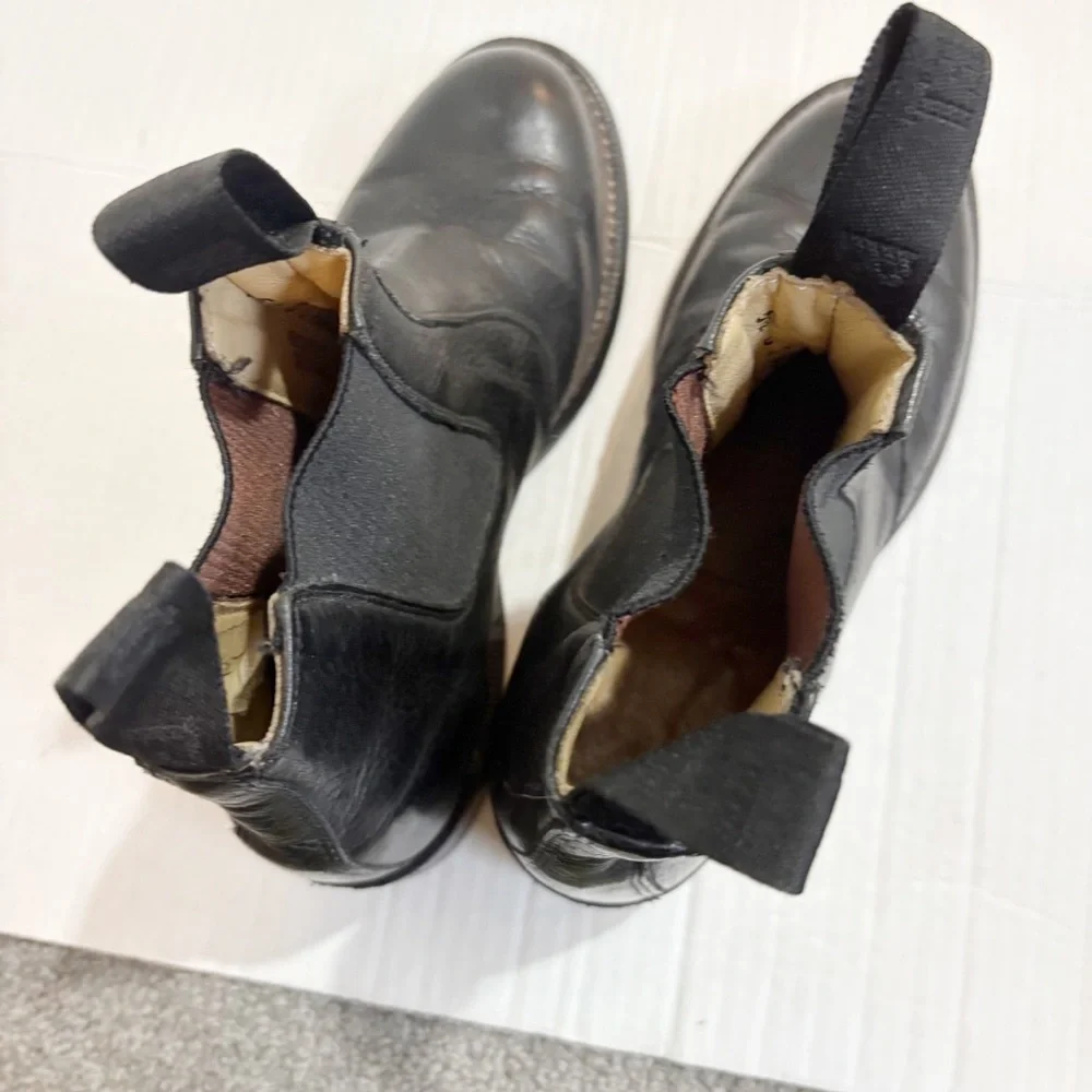 Boulet Chelsea Boots Made in Canada Women’s Size 7 Men’s Size 5.5 C Pebbled Flat