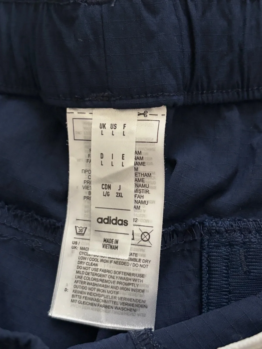 adidas lightweight athletic