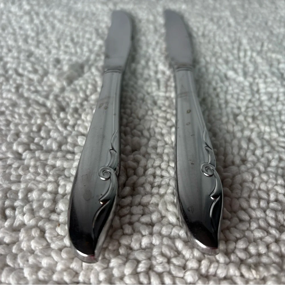 ONEIDA Decorators Mermaid Set of 2 Stainless Steel Silver Flatware Butter Knives