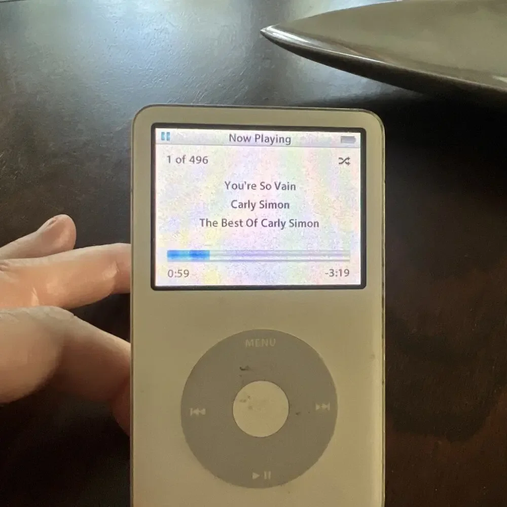 APPLE IPOD CLASSIC 5TH GEN 60GB Bundle Working Condition 496 Songs White Vintage