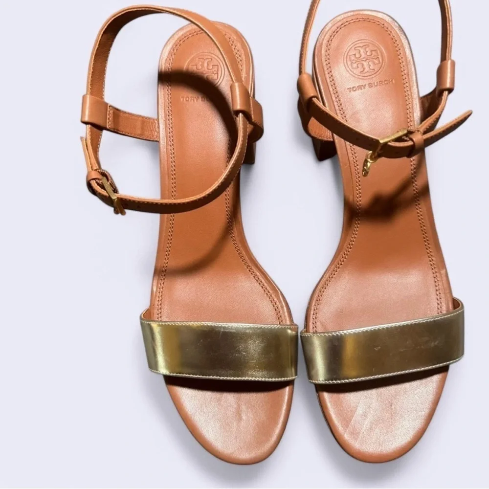 Tory Burch product features