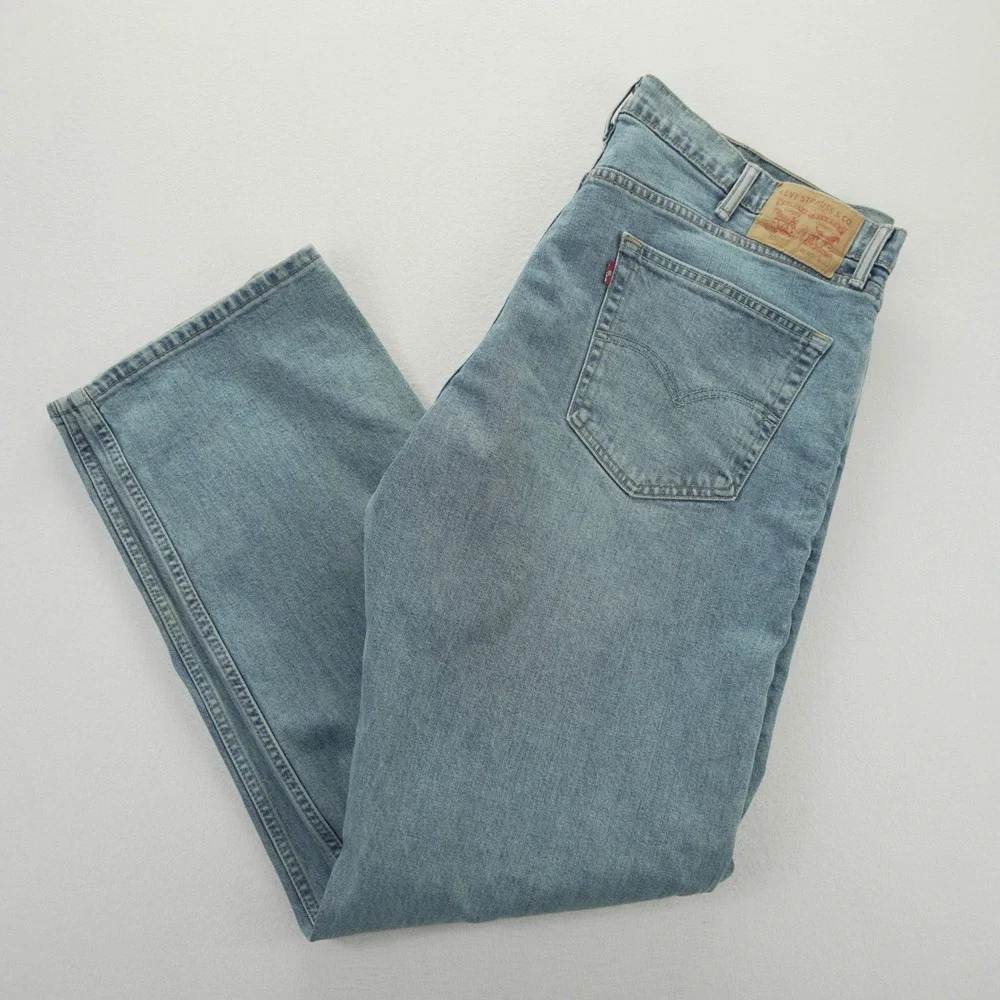 Levis 505 Regular Fit Light Wash Blue Denim Jeans Mens 42x32 Straight Leg