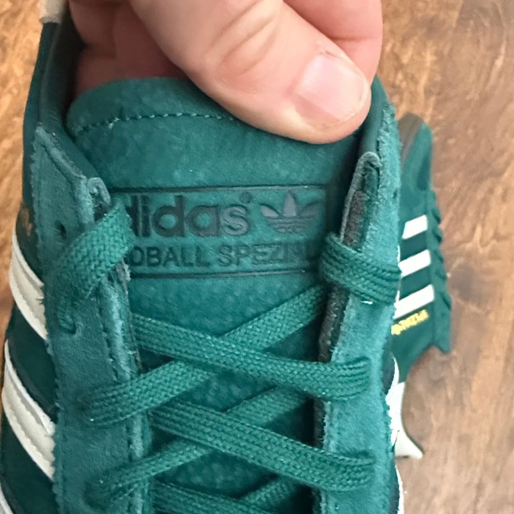 adidas athletic size box