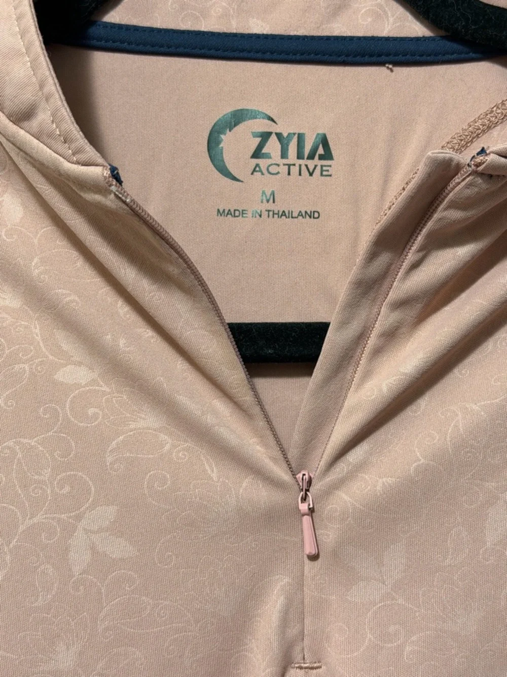 ZYIA nwot excellent