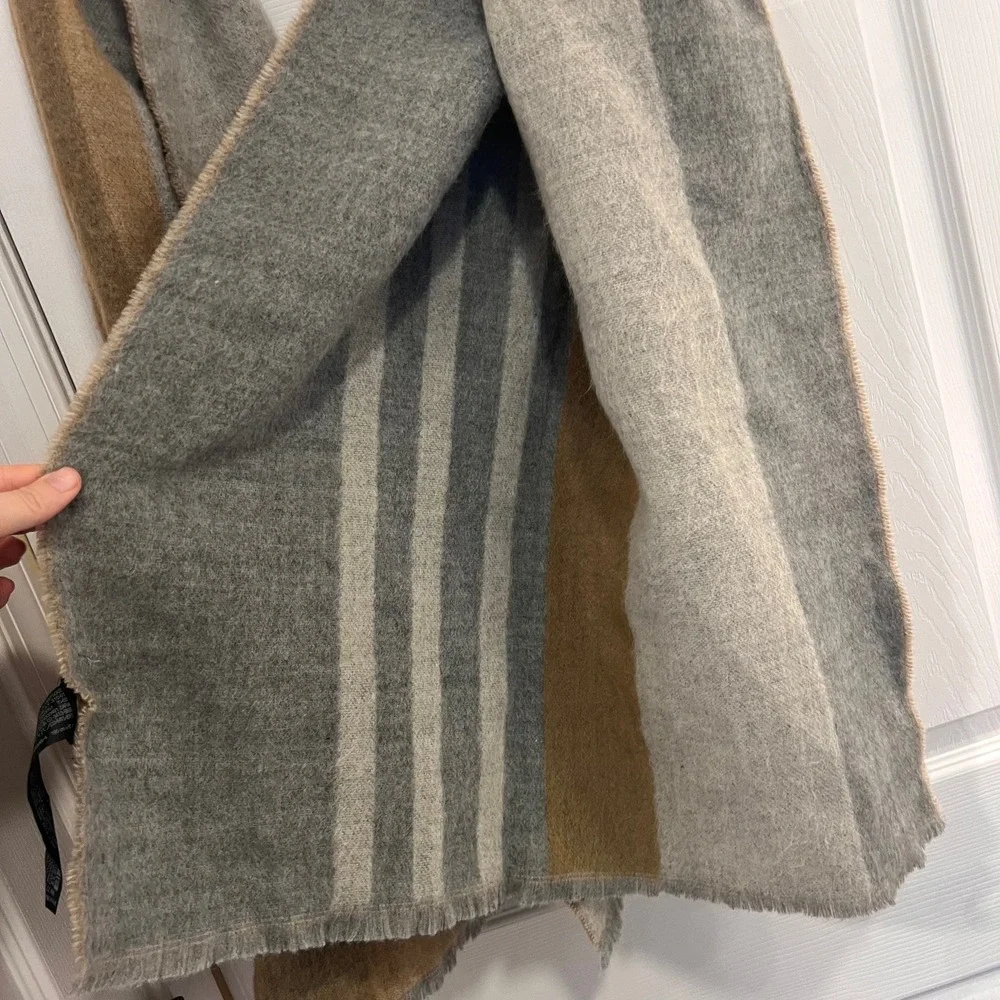 ZARA Women's‎ Oversized Blanket Scarf