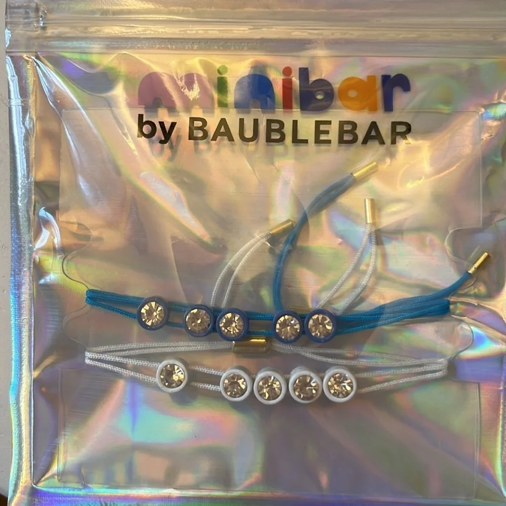 BaubleBar two pull