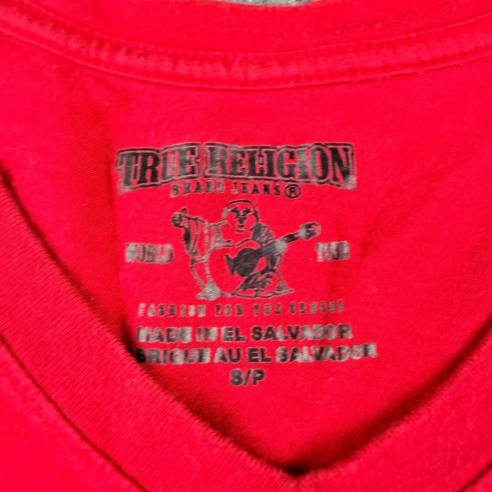 True Religion Men's S Small V-Neck Buddha Logo T-Shirt Red