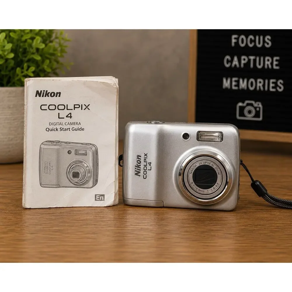 Nikon Coolpix L4 4MP Digital Camera Silver 3x Zoom Untested Parts Repair